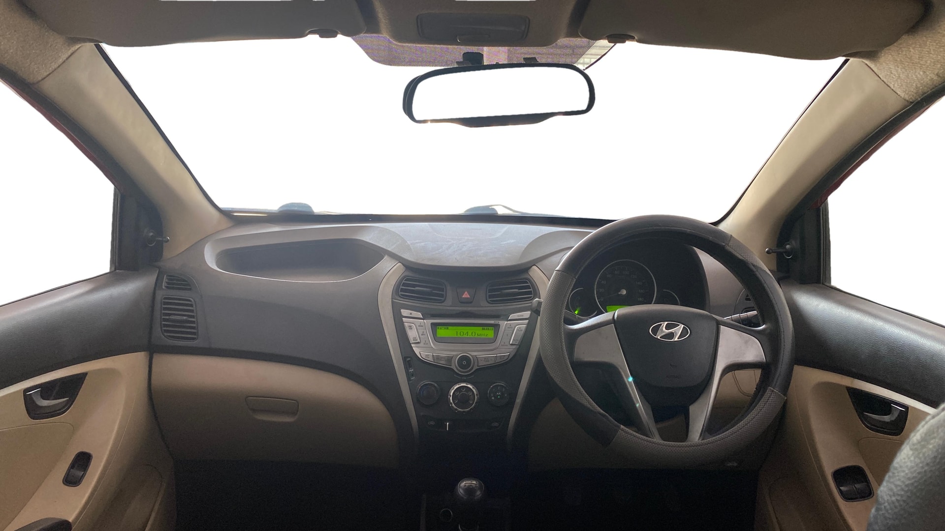 View 2013 Hyundai EON Sportz Image 15 Used 2013 Hyundai EON Sportz Image 15