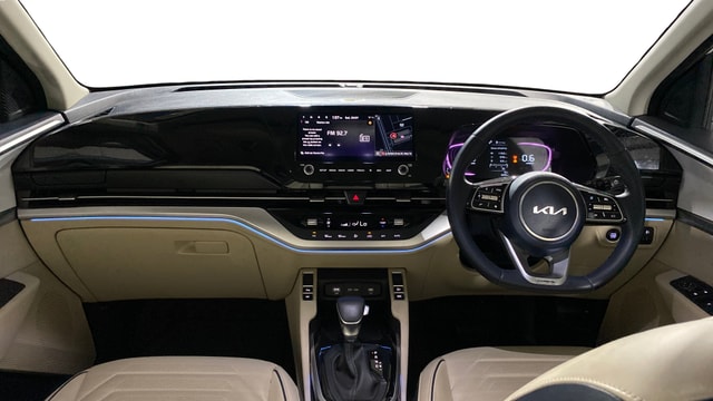 View Kia Carens Image 32 Used Kia Carens Image 32