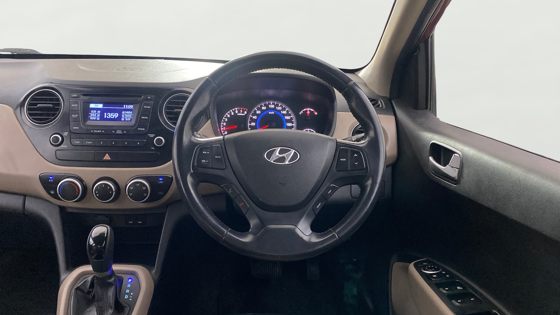 View 2014 Hyundai Grand i10 Asta AT 1.2 Kappa VTVT Image 20 Used 2014 Hyundai Grand i10 Asta AT 1.2 Kappa VTVT Image 20