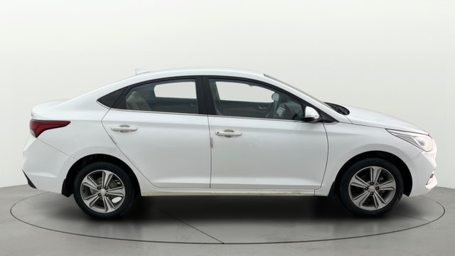 View Hyundai Verna Image 9 Used Hyundai Verna Image 9