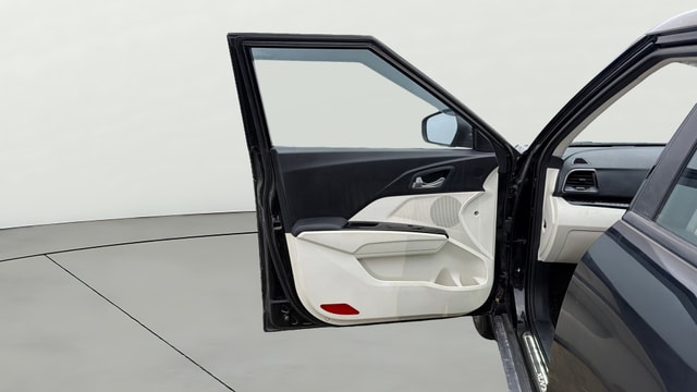 View Mahindra XUV 3XO Image 31 Used Mahindra XUV 3XO Image 31