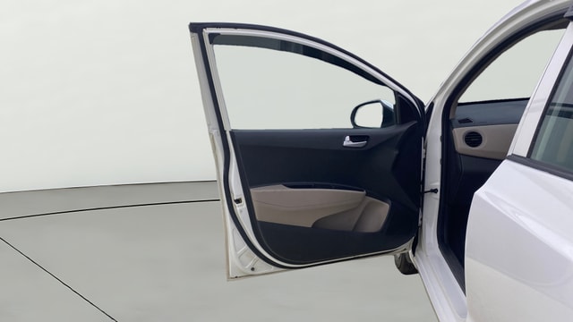 View Hyundai Grand i10 Image 30 Used Hyundai Grand i10 Image 30