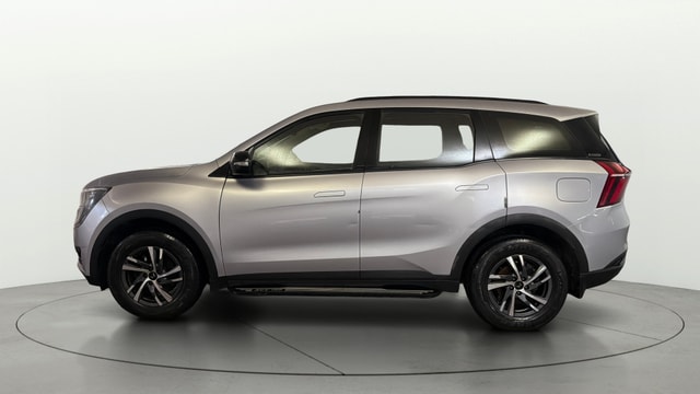 View Mahindra XUV700 Image 27 Used Mahindra XUV700 Image 27