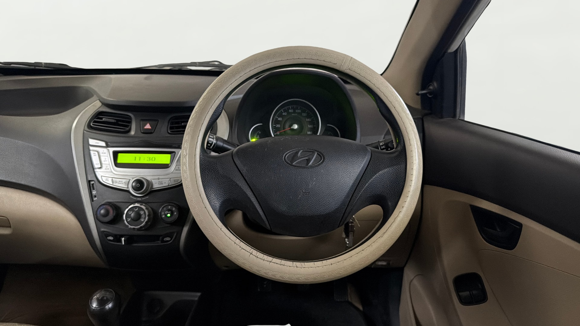 View 2017 Hyundai EON Magna Plus Image 20 Used 2017 Hyundai EON Magna Plus Image 20