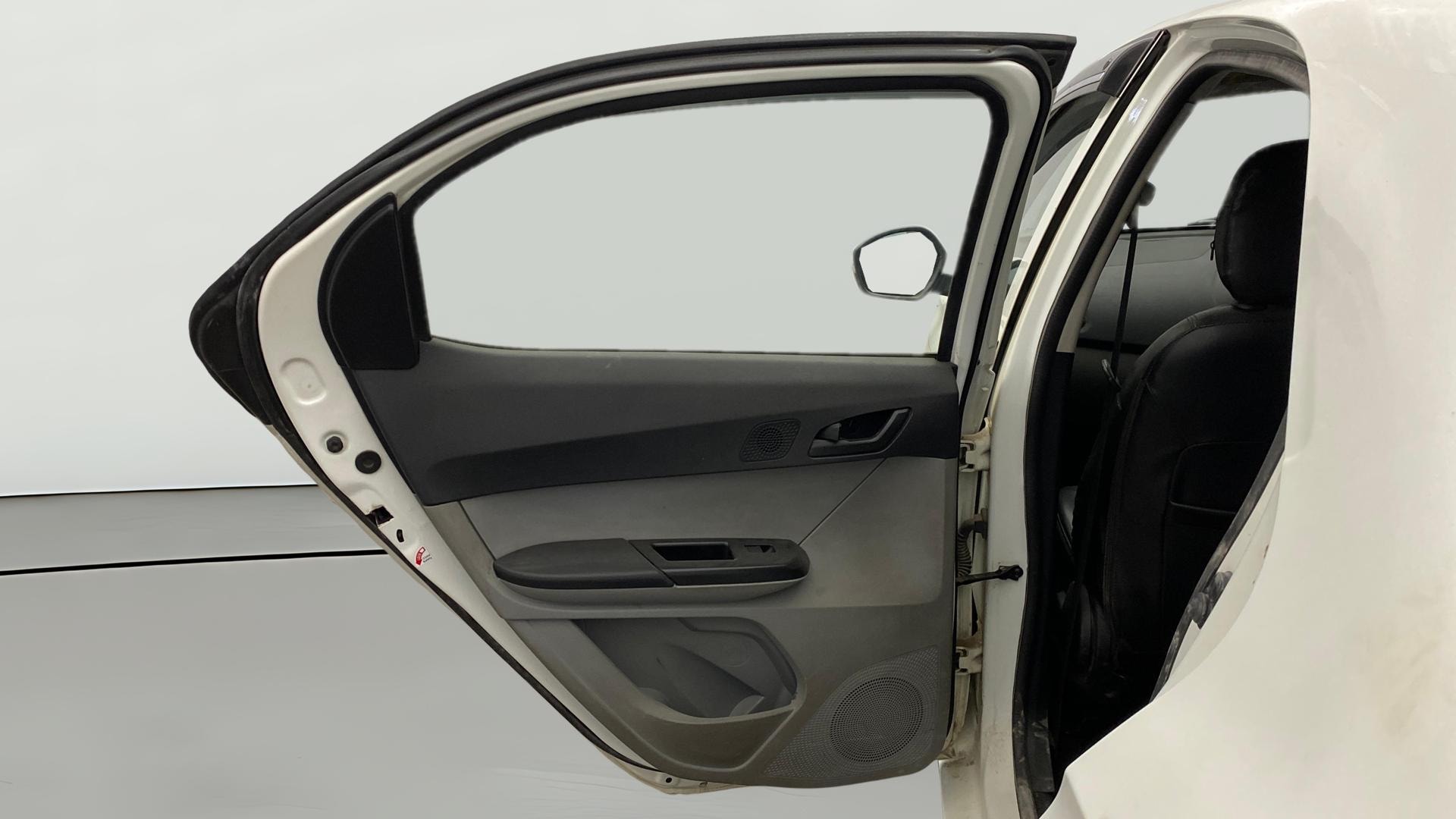 View 2020 Tata Tiago Revotorq XB Image 22 Used 2020 Tata Tiago Revotorq XB Image 22