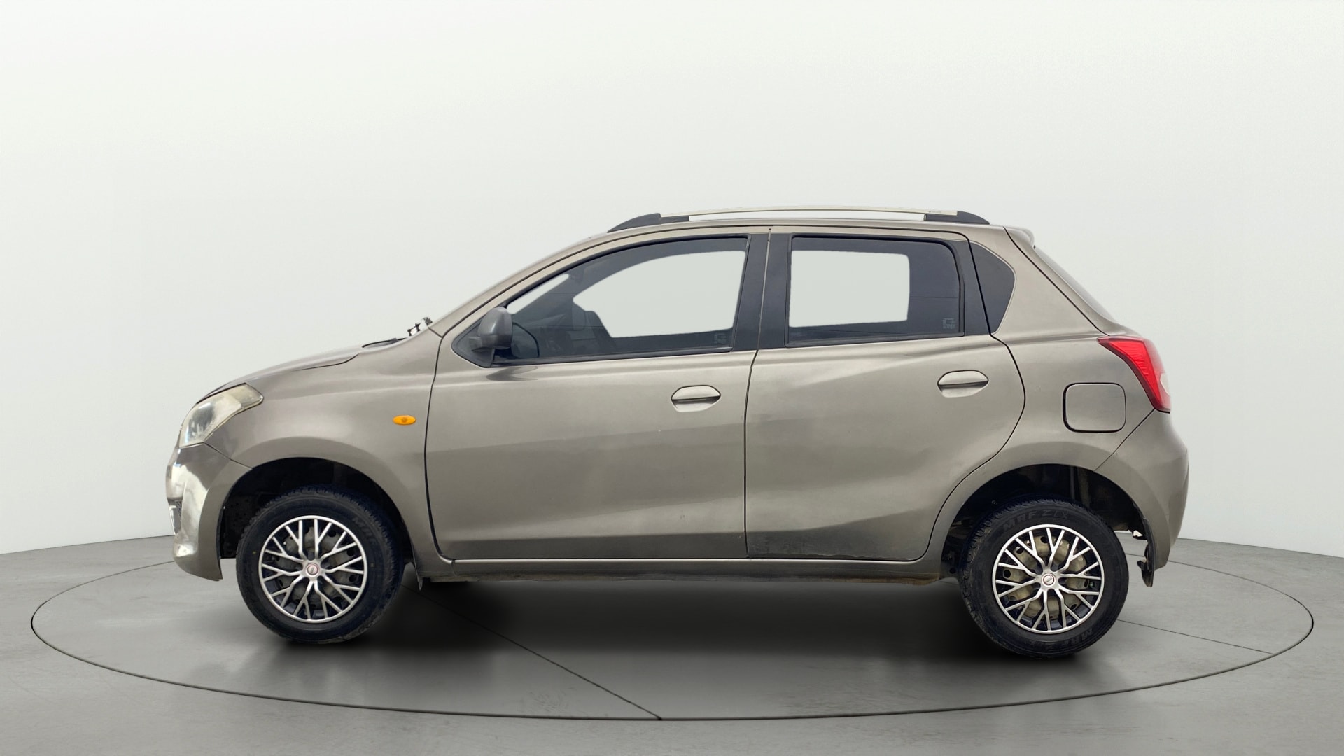 View 2016 Datsun Go T Image 5 Used 2016 Datsun Go T Image 5