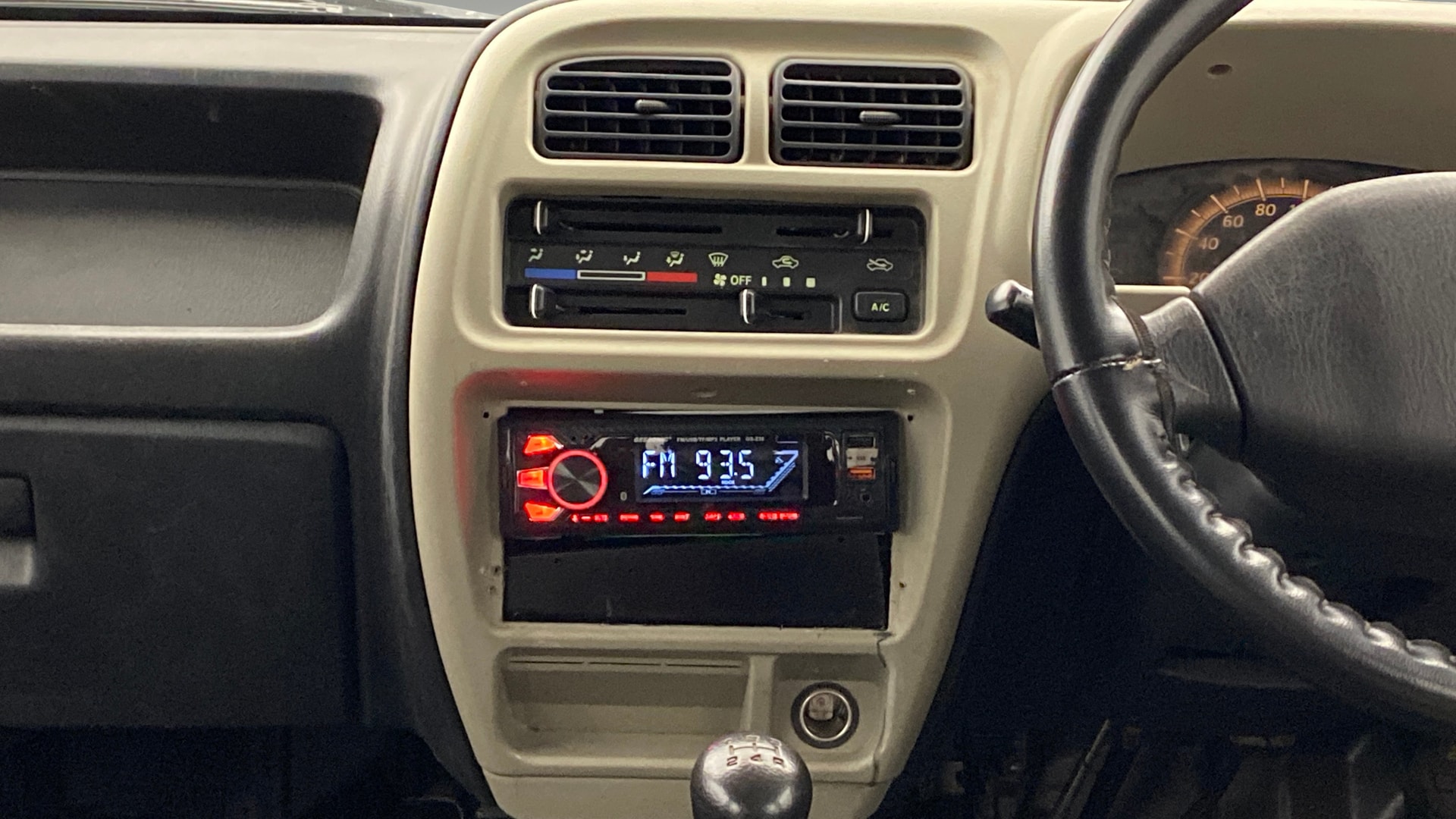 View 2019 Maruti Suzuki 1000 Base Variant Image 18 Used 2019 Maruti Suzuki 1000 Base Variant Image 18