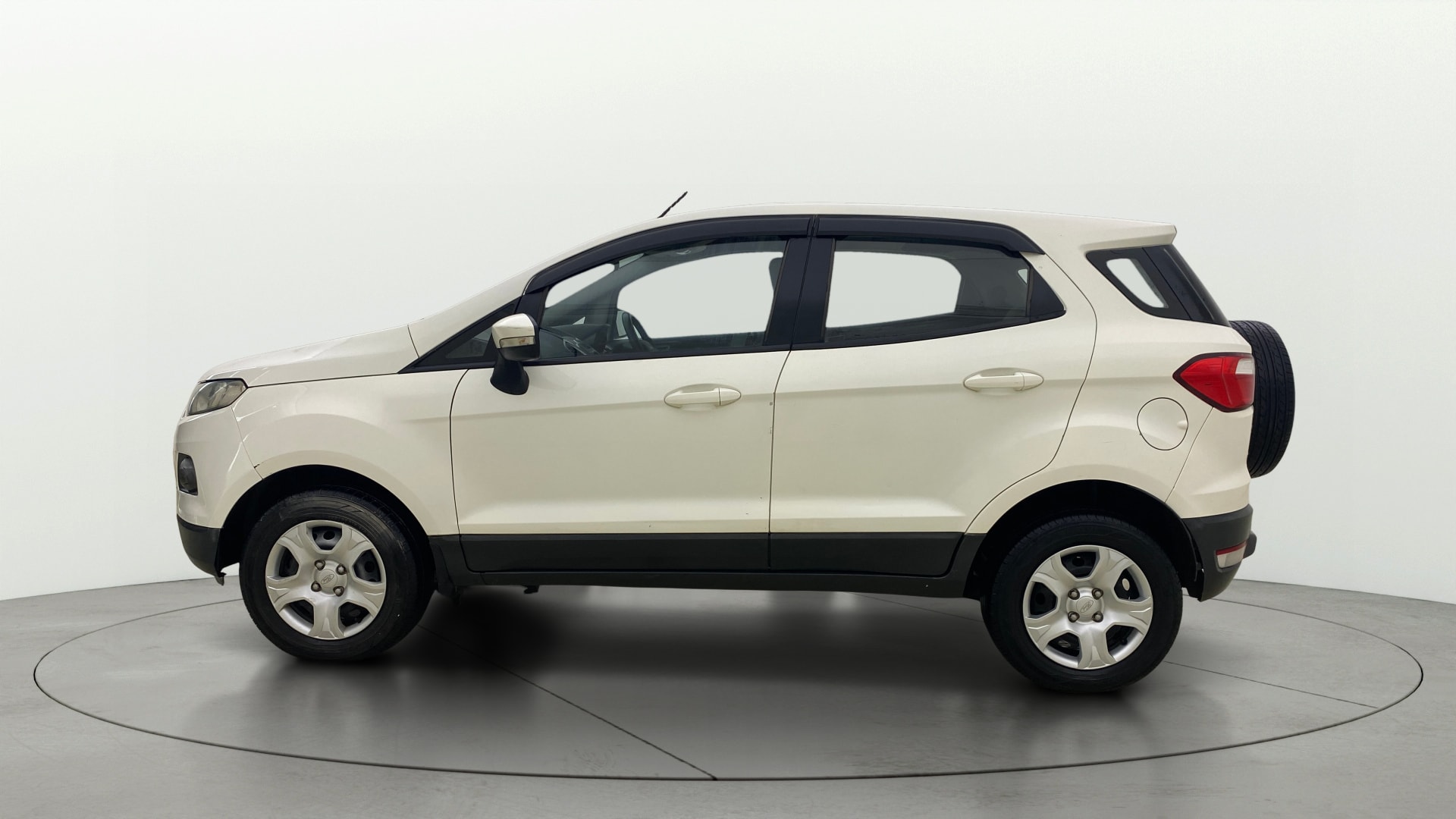 View 2016 Ford EcoSport 1.5 TDCi Diesel Ambiente BS IV Image 5 Used 2016 Ford EcoSport 1.5 TDCi Diesel Ambiente BS IV Image 5