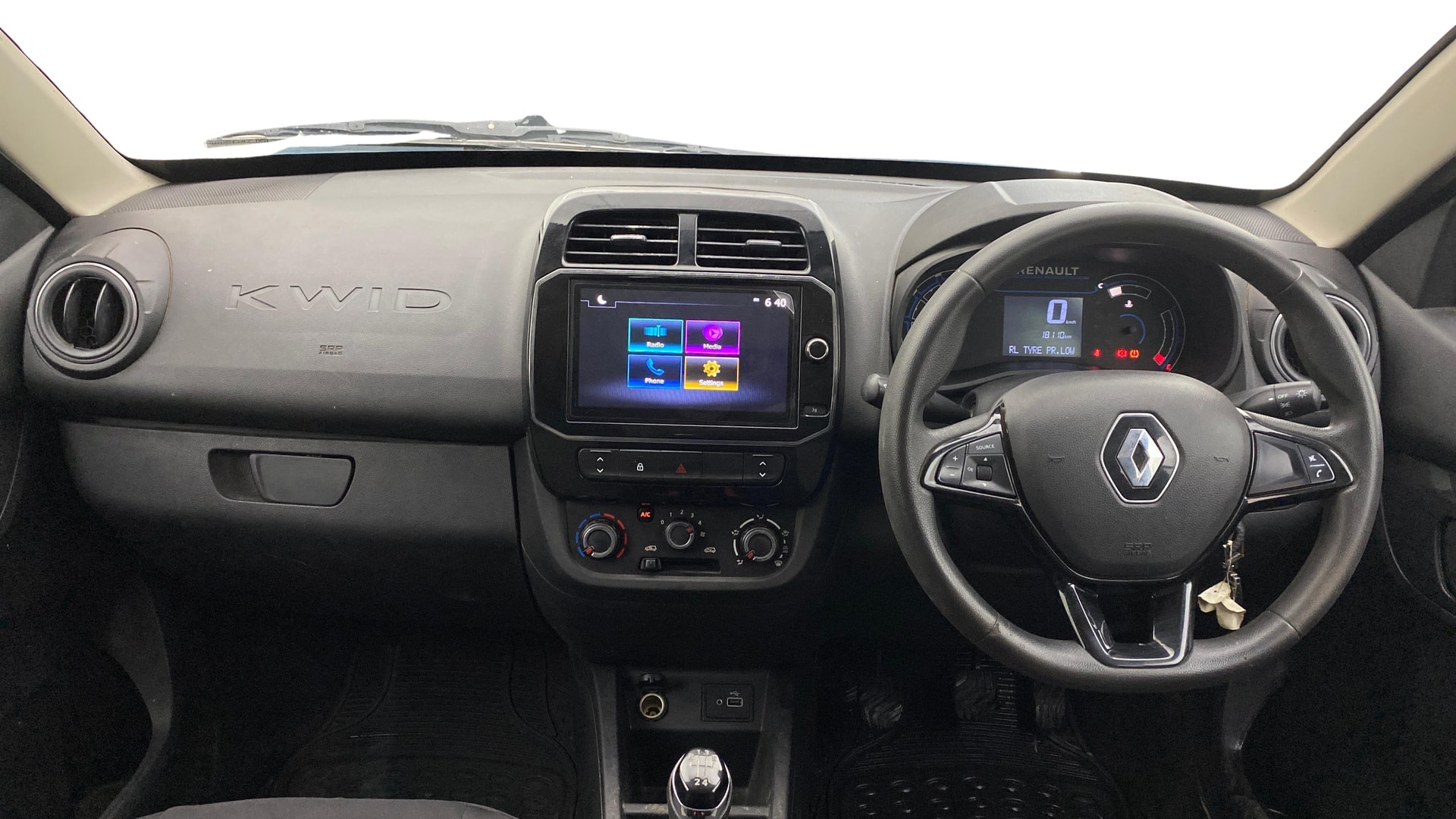 View 2023 Renault Kwid RXT 1.0 Image 15 Used 2023 Renault Kwid RXT 1.0 Image 15