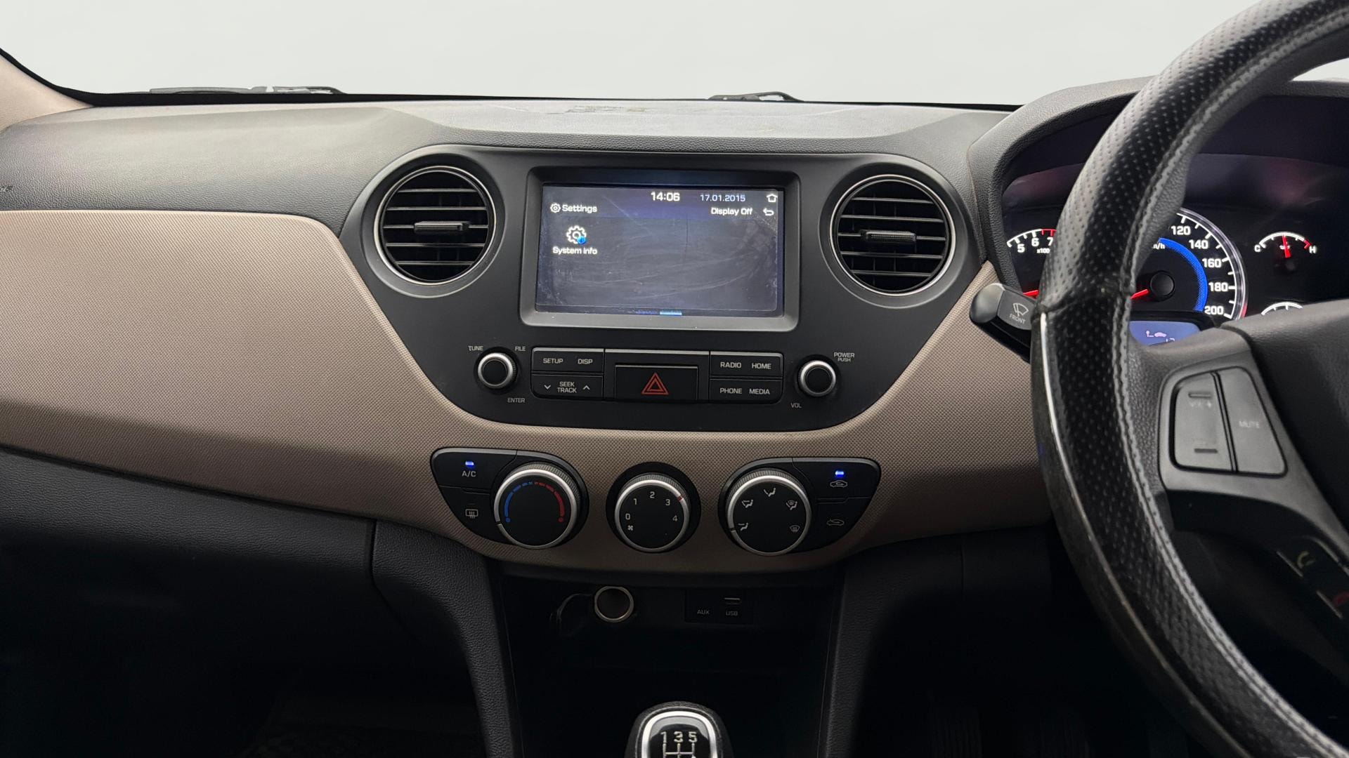 View 2019 Hyundai Grand i10 Sportz 1.2 Kappa Image 31 Used 2019 Hyundai Grand i10 Sportz 1.2 Kappa Image 31