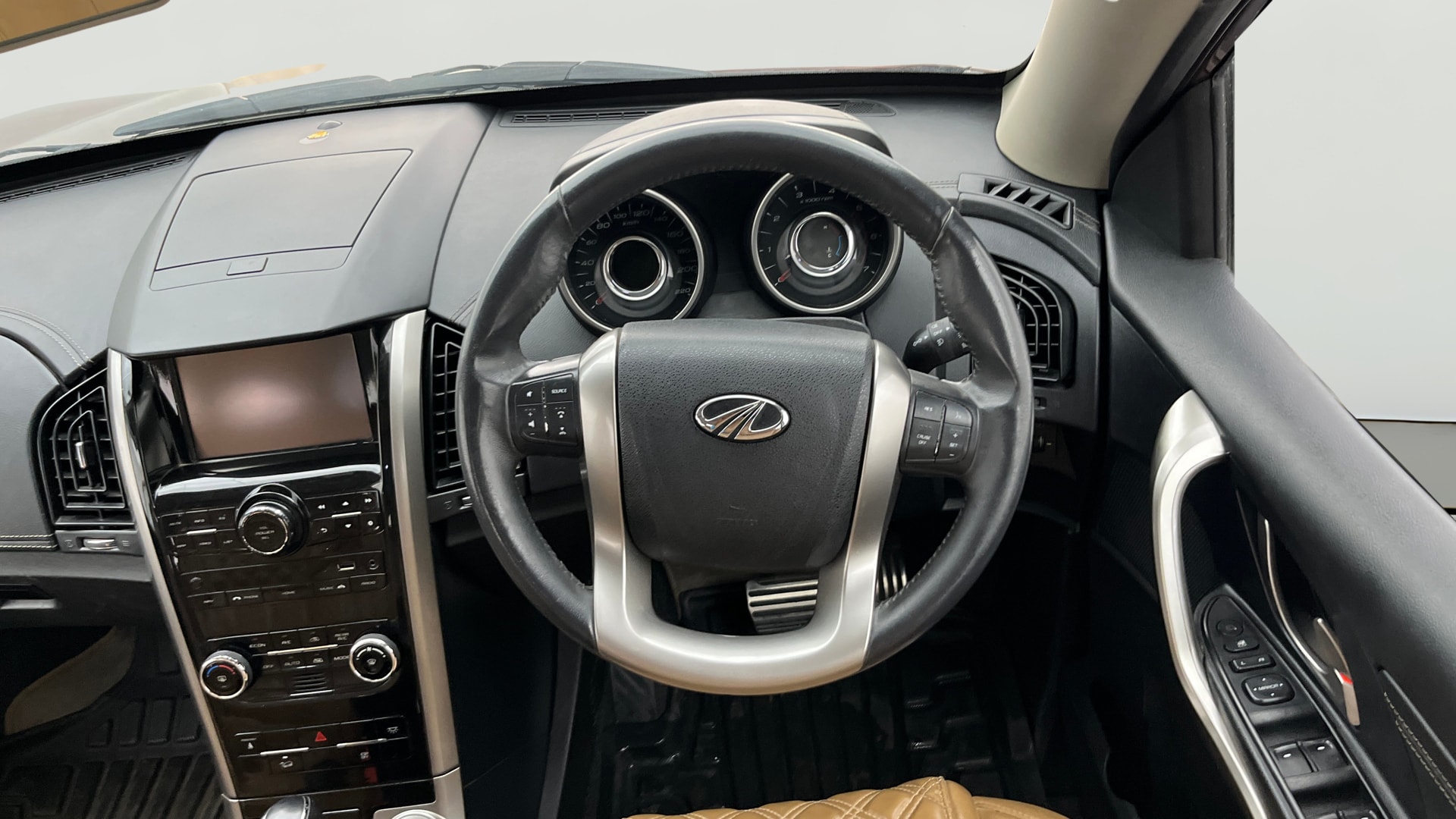 Used 2018 Mahindra XUV500 Used 2018 Mahindra XUV500