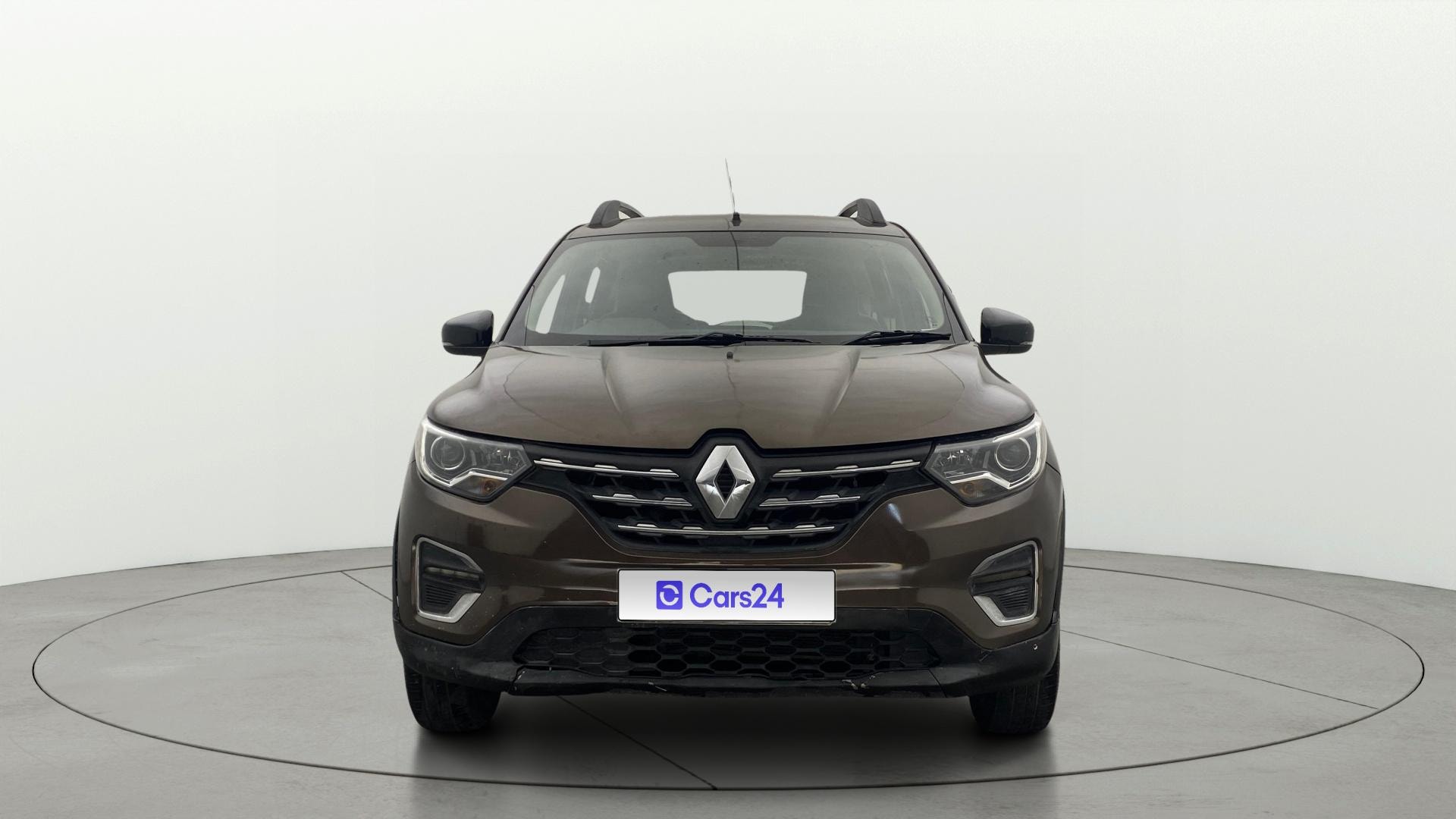 View 2023 Renault Triber RXZ Image 1 Used 2023 Renault Triber RXZ Image 1