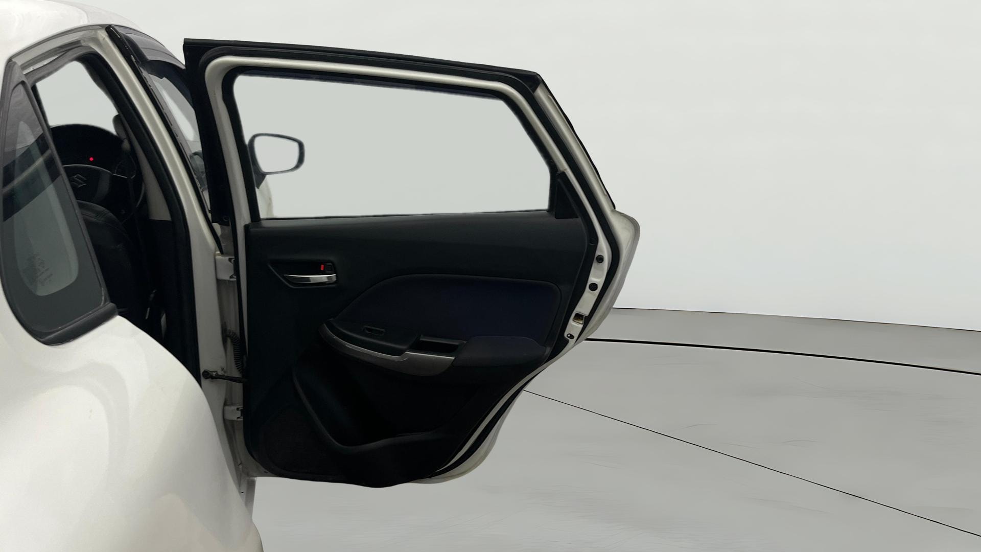 View 2020 Maruti Suzuki 1000 Base Variant Image 5 Used 2020 Maruti Suzuki 1000 Base Variant Image 5