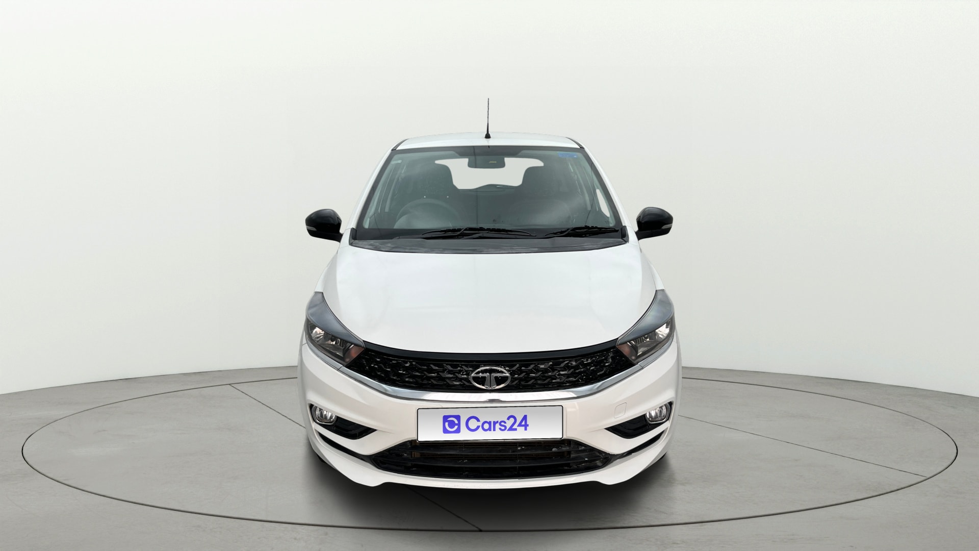 View 2020 Tata Tiago Revotorq XB Image 1 Used 2020 Tata Tiago Revotorq XB Image 1