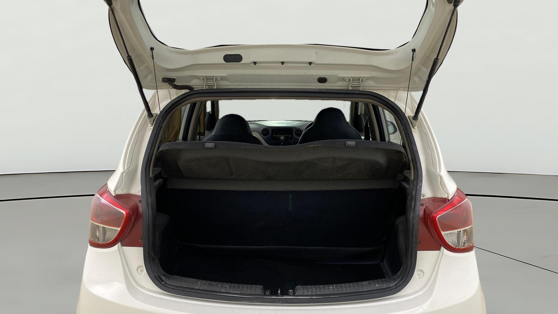 View 2015 Hyundai Grand i10 Magna 1.2 Kappa VTVT Image 36 Used 2015 Hyundai Grand i10 Magna 1.2 Kappa VTVT Image 36