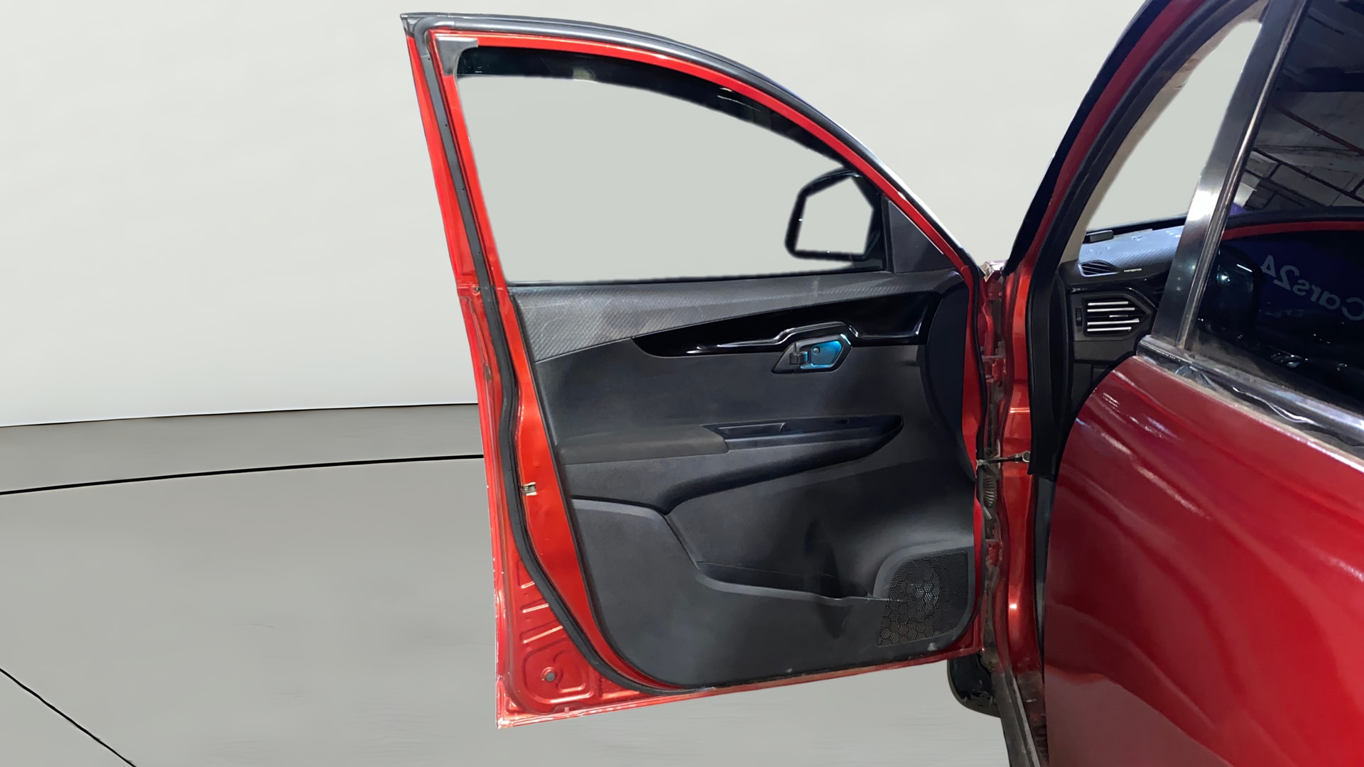View 2018 Mahindra KUV100 K2 Petrol BS IV Image 31 Used 2018 Mahindra KUV100 K2 Petrol BS IV Image 31