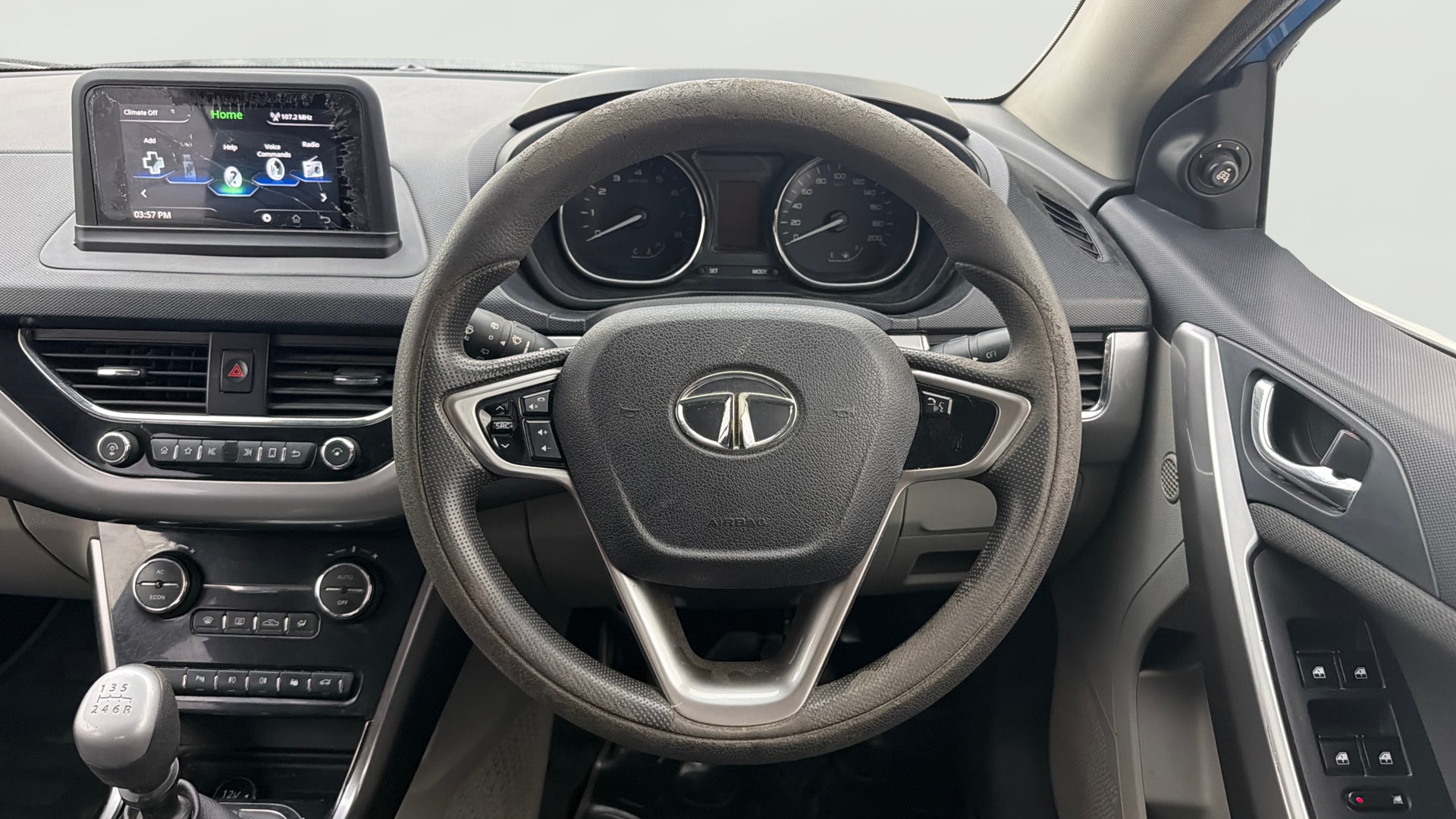 Used 2017 Tata Nexon Used 2017 Tata Nexon