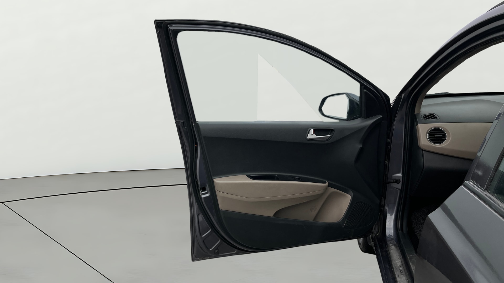 View 2015 Hyundai Grand i10 Sportz 1.2 Kappa Image 30 Used 2015 Hyundai Grand i10 Sportz 1.2 Kappa Image 30