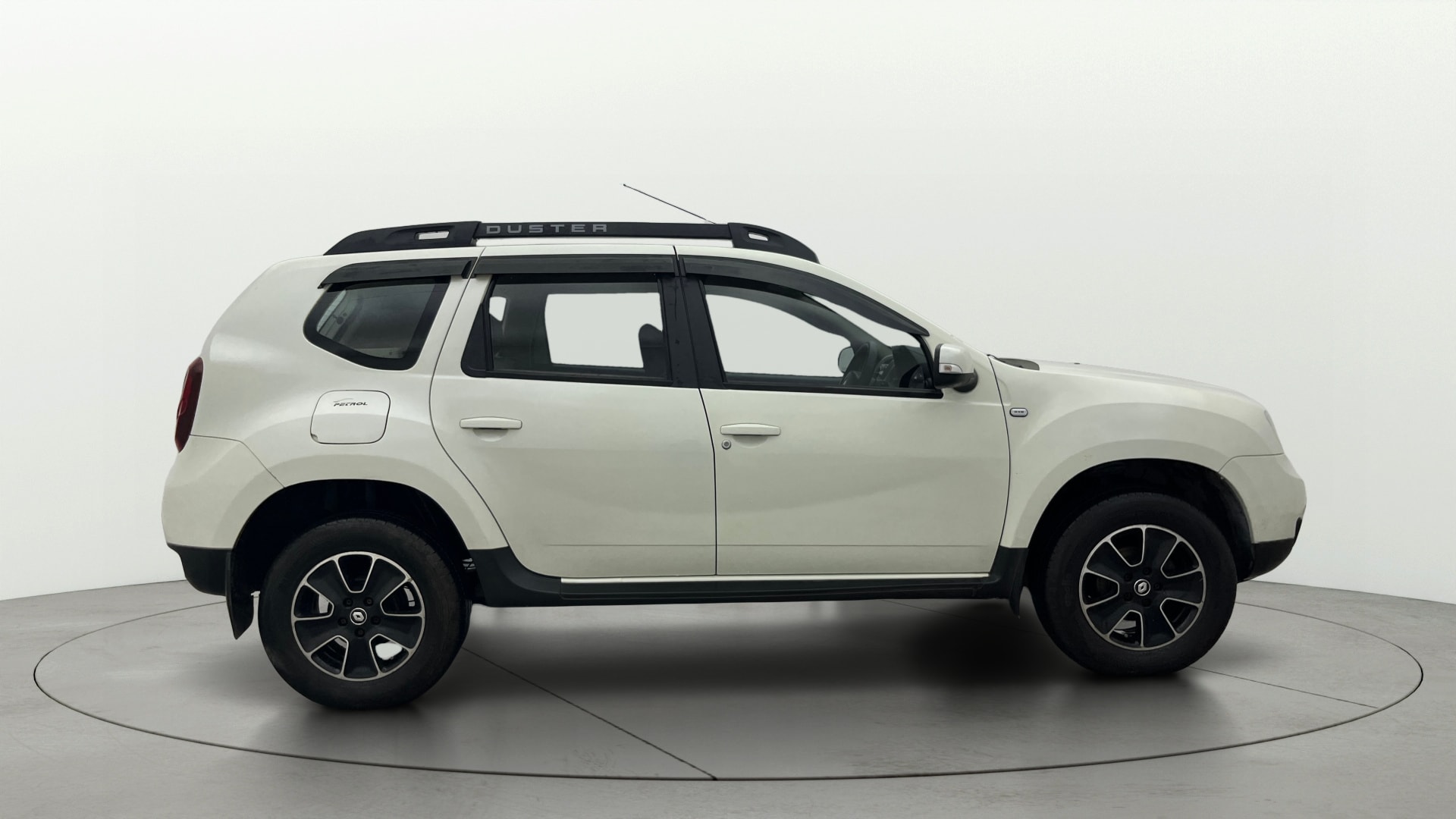 View 2019 Renault Duster Petrol RxS CVT Petrol Image 8 Used 2019 Renault Duster Petrol RxS CVT Petrol Image 8