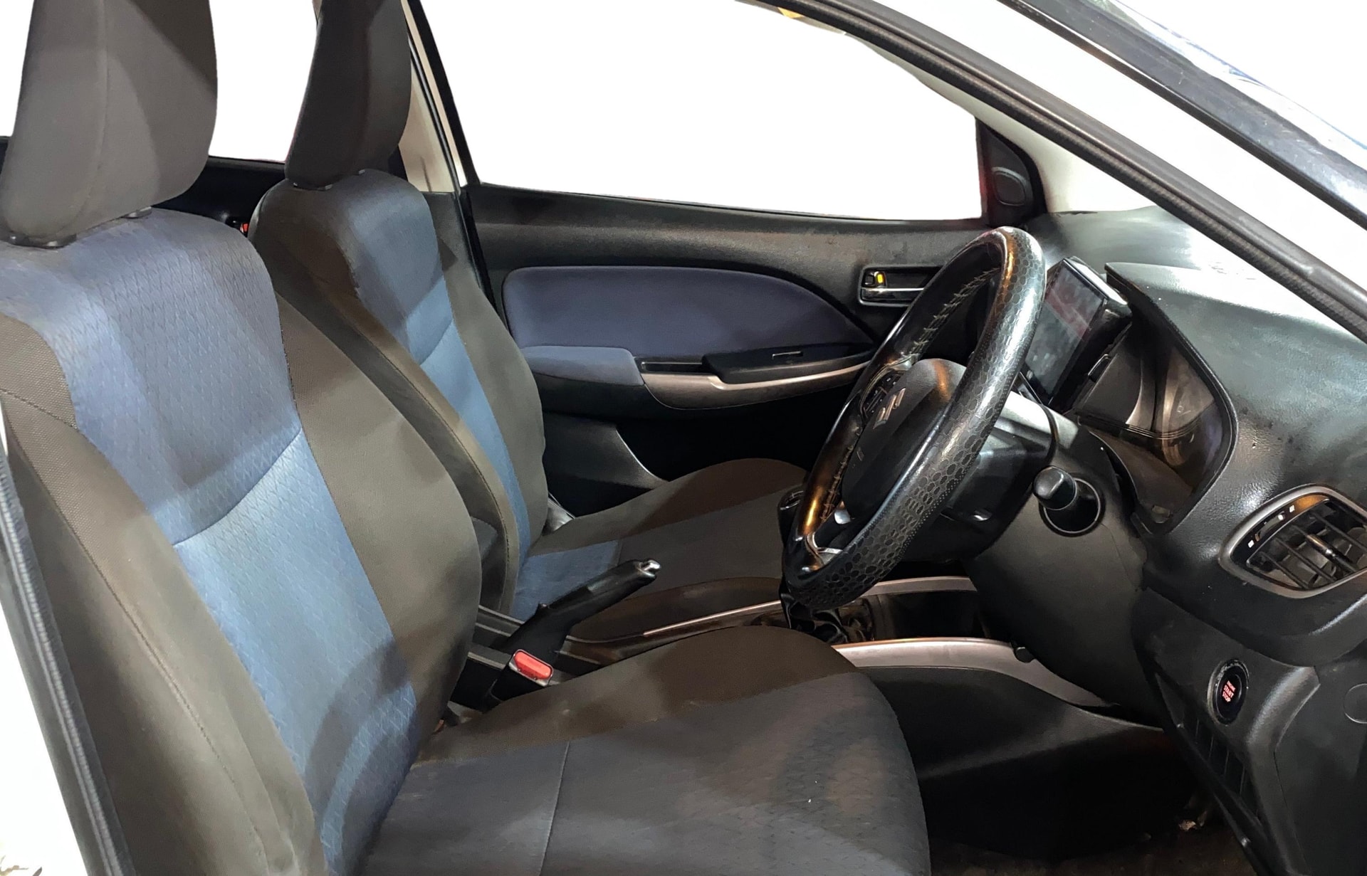 View 2020 Maruti Suzuki 1000 Base Variant Image 26 Used 2020 Maruti Suzuki 1000 Base Variant Image 26