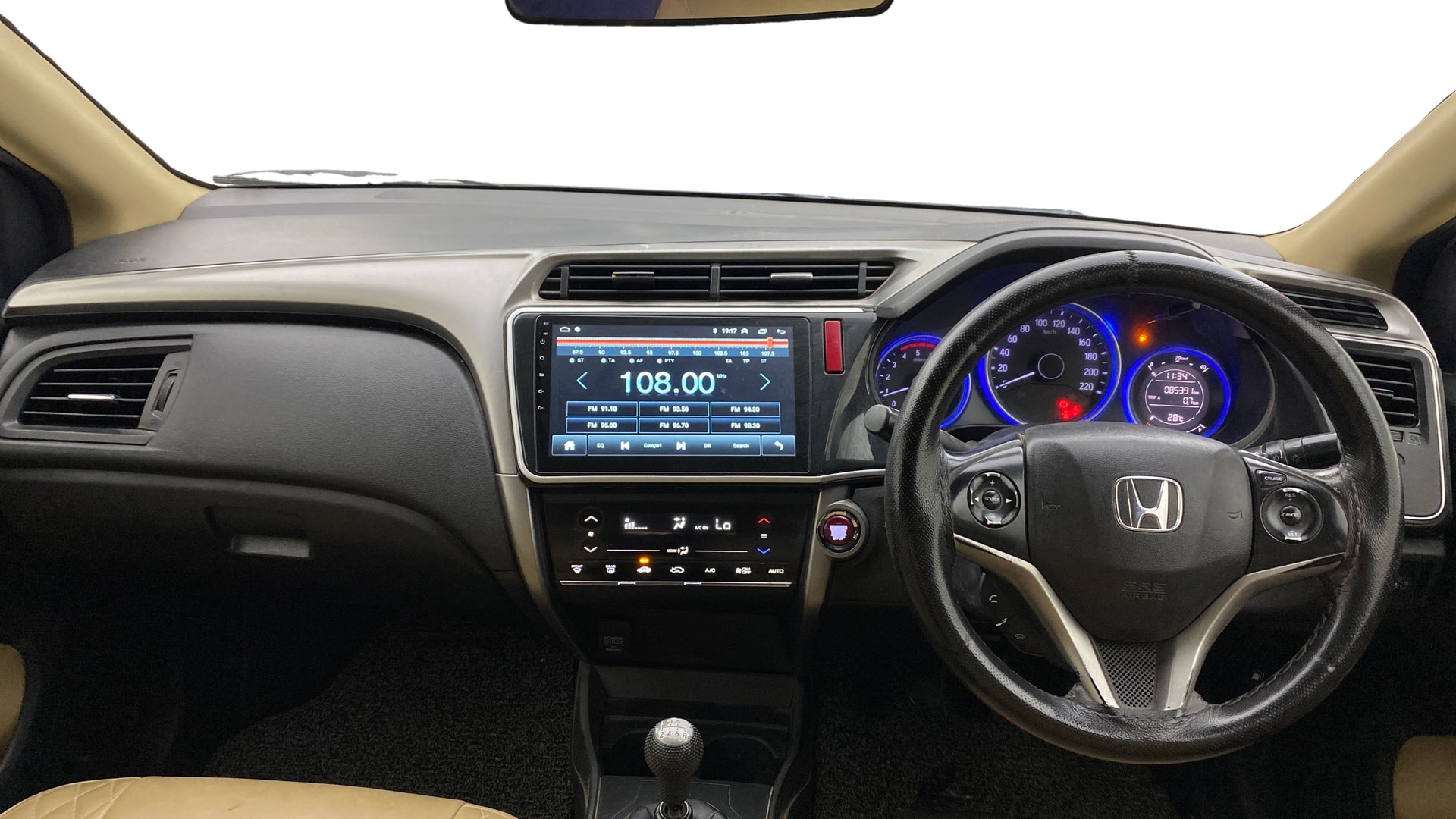 View 2015 Honda City ZX MT Diesel Anniversary Edition Image 30 Used 2015 Honda City ZX MT Diesel Anniversary Edition Image 30