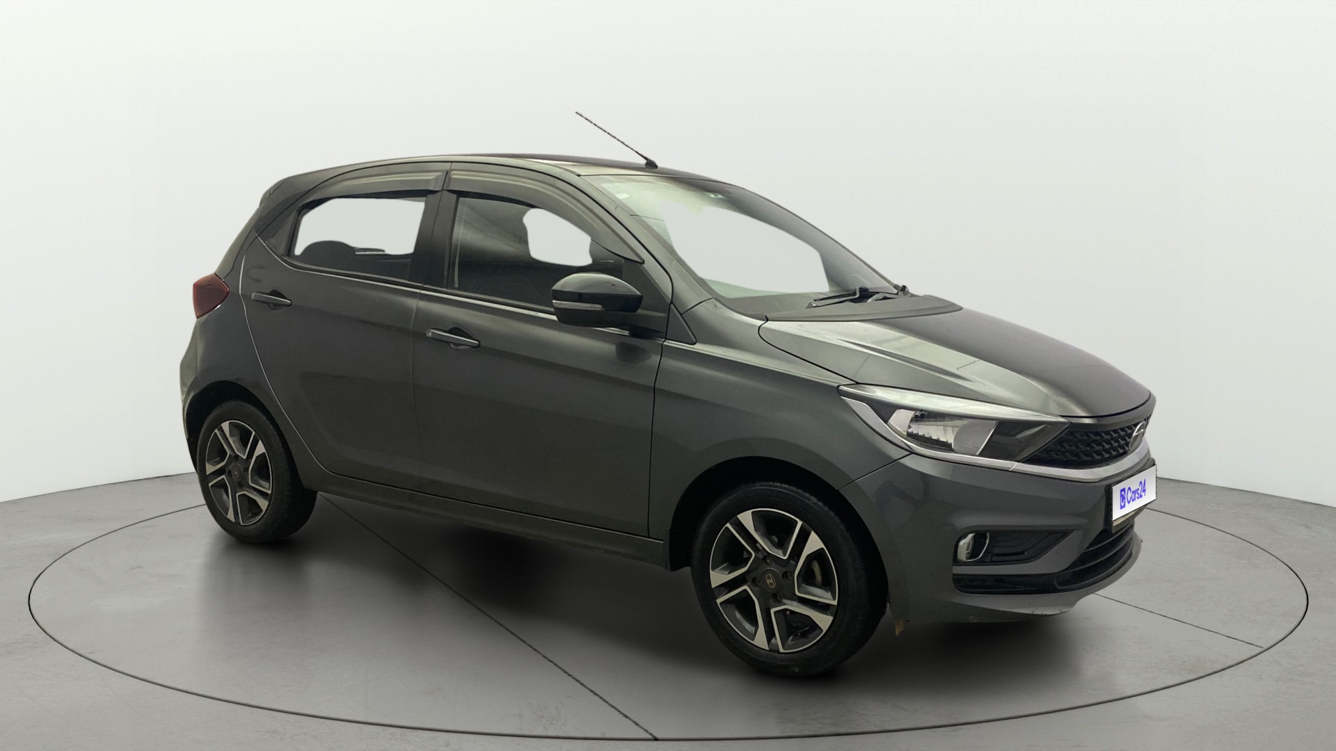 View 2021 Tata Tiago Revotorq XB Image 21 Used 2021 Tata Tiago Revotorq XB Image 21
