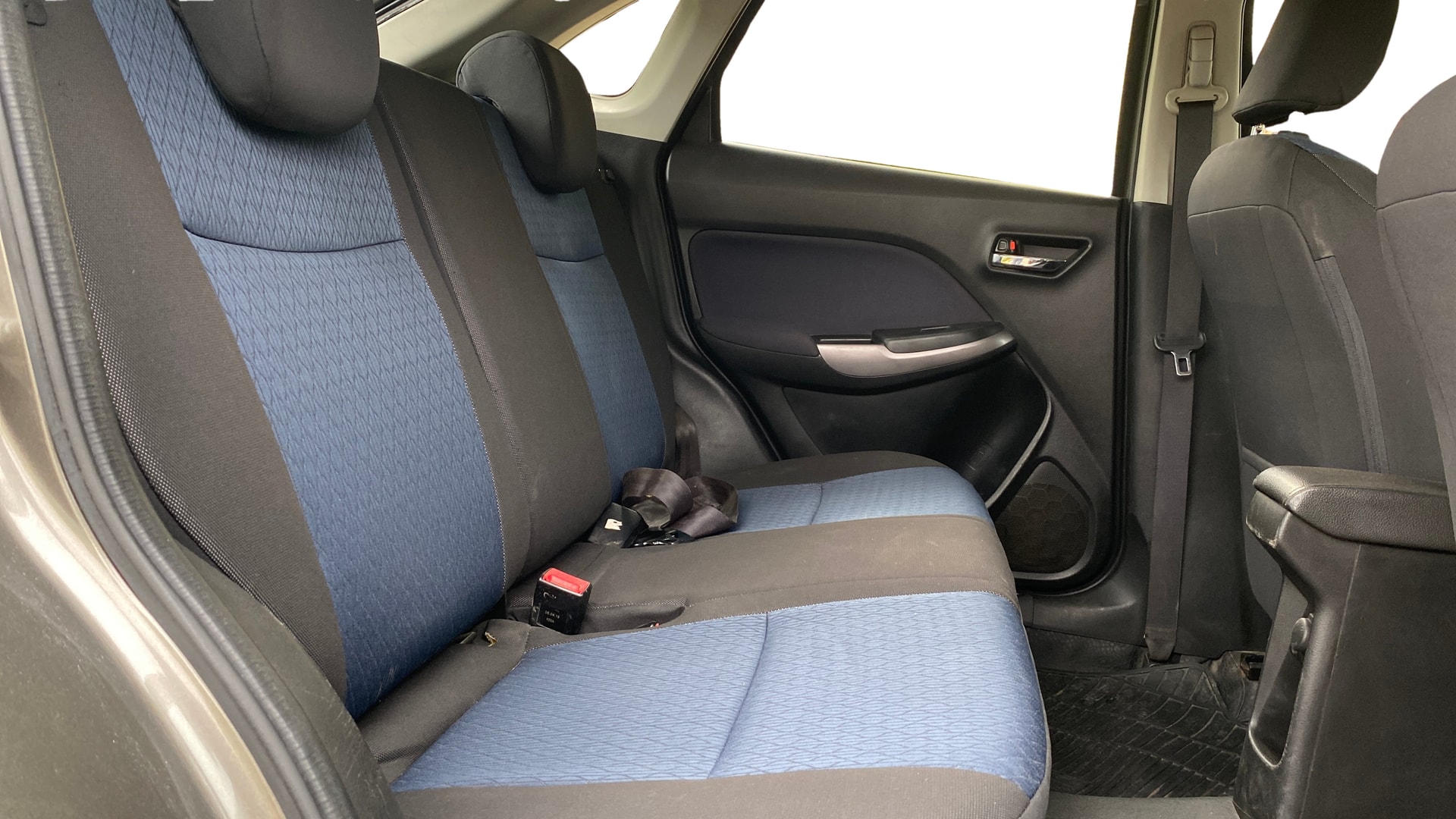 View 2019 Maruti Suzuki 1000 Base Variant Image 29 Used 2019 Maruti Suzuki 1000 Base Variant Image 29