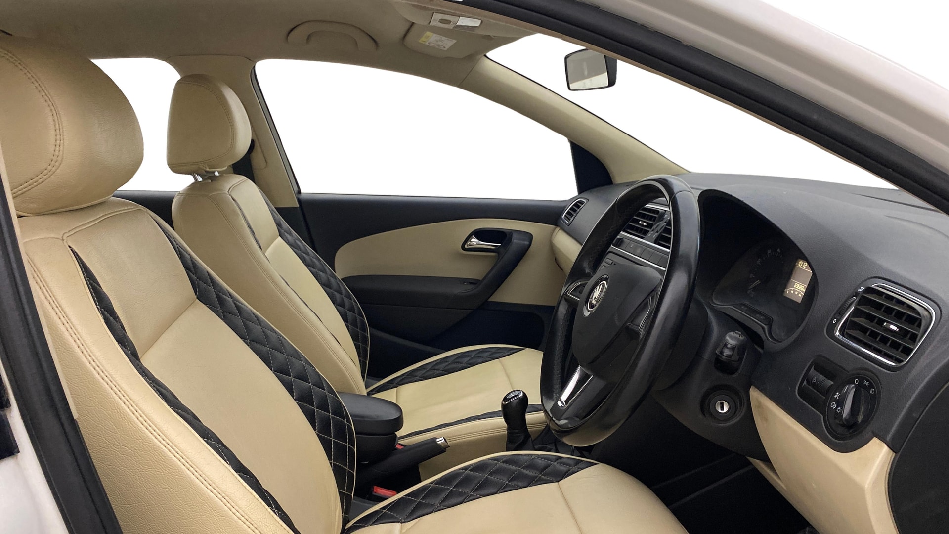 View 2018 Skoda Rapid 1.6 MPI Ambition Petrol BS IV Image 26 Used 2018 Skoda Rapid 1.6 MPI Ambition Petrol BS IV Image 26