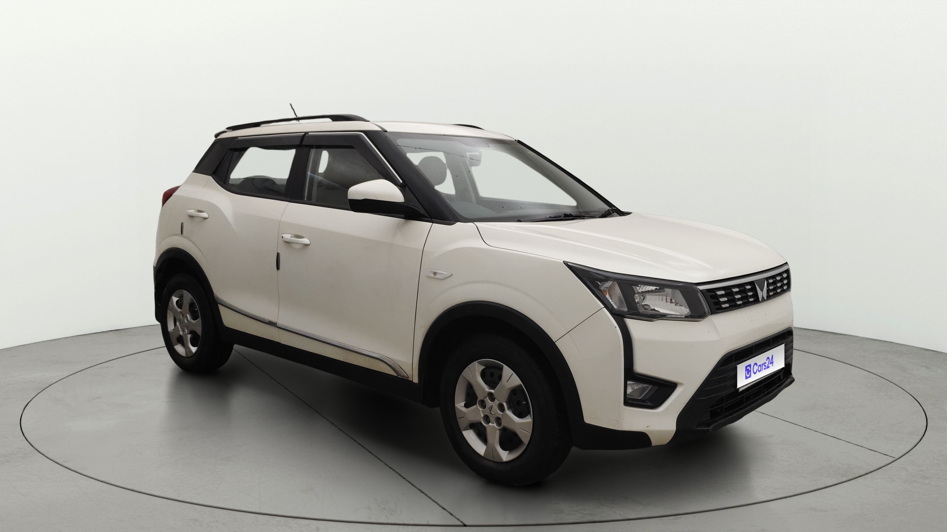 Used 2023 Mahindra XUV300 Used 2023 Mahindra XUV300