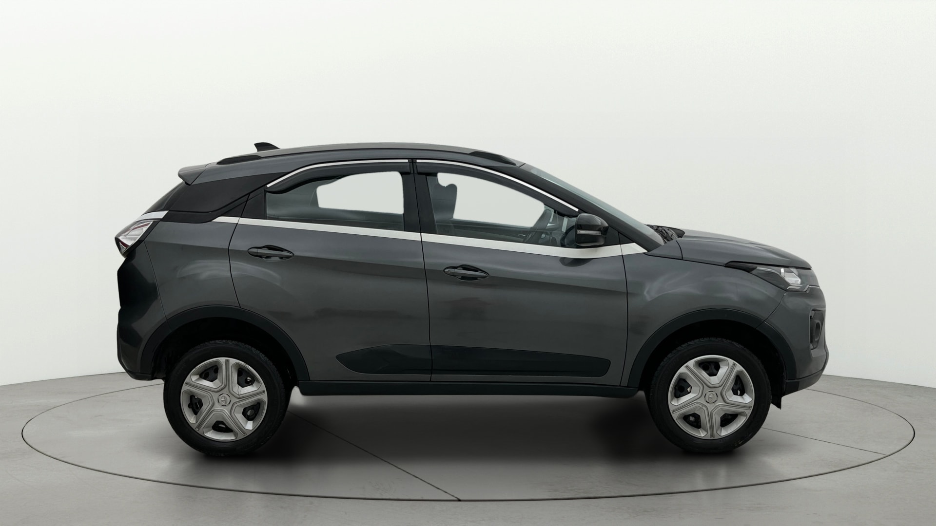 View 2021 Tata Nexon Revotron XZ Image 8 Used 2021 Tata Nexon Revotron XZ Image 8