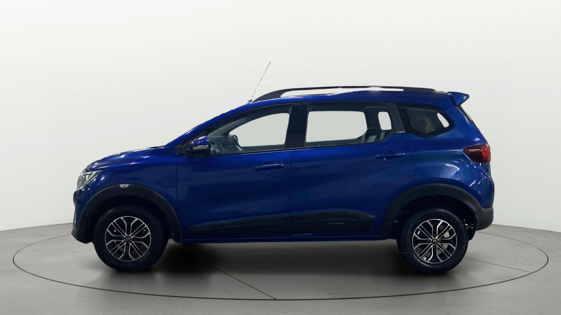 View 2019 Renault Triber RXZ Image 27 Used 2019 Renault Triber RXZ Image 27