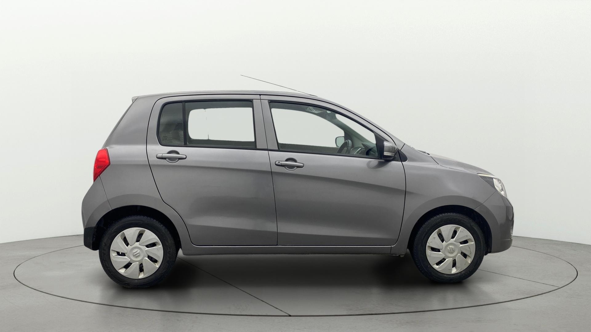 View 2017 Maruti Suzuki 1000 Base Variant Image 8 Used 2017 Maruti Suzuki 1000 Base Variant Image 8