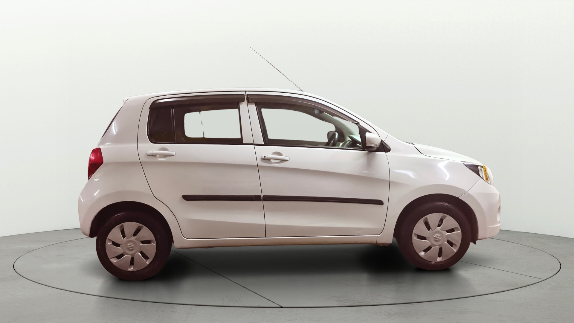 View 2017 Maruti Suzuki 1000 Base Variant Image 8 Used 2017 Maruti Suzuki 1000 Base Variant Image 8