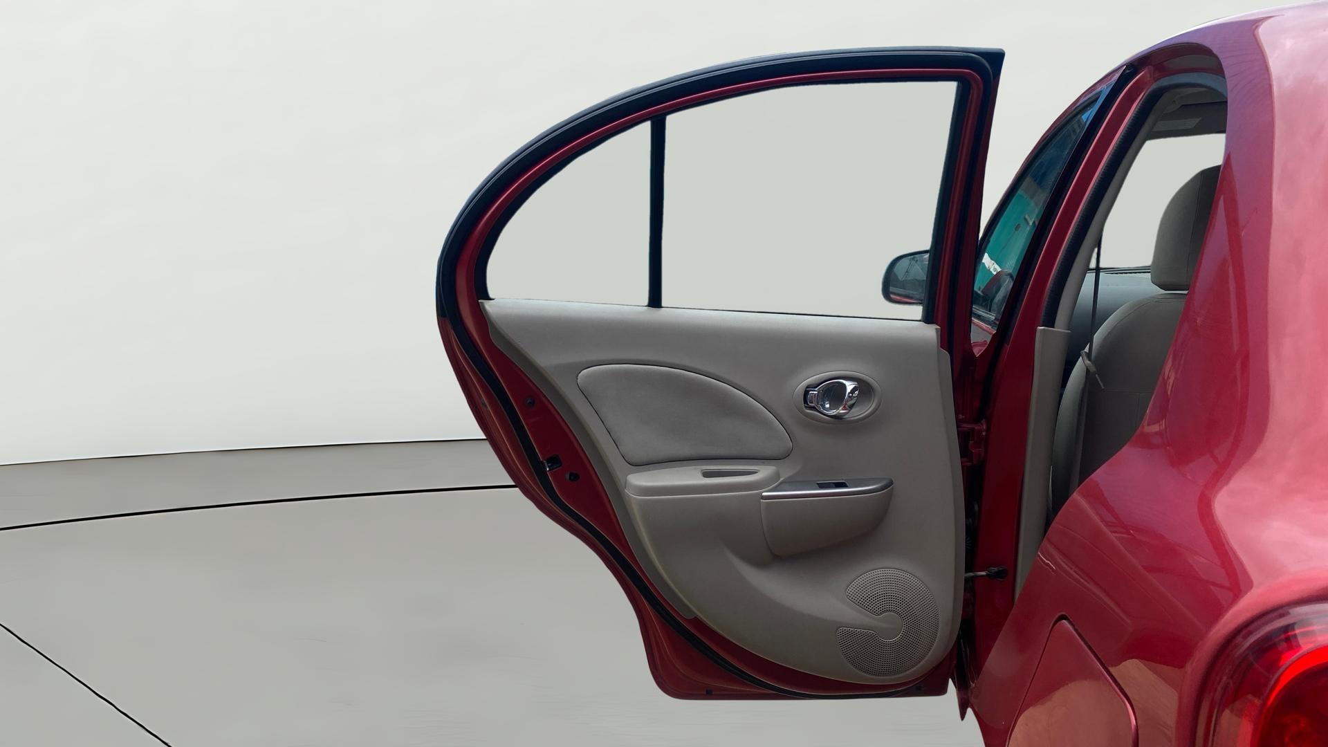 View 2014 Nissan Micra XV (CVT) Image 22 Used 2014 Nissan Micra XV (CVT) Image 22