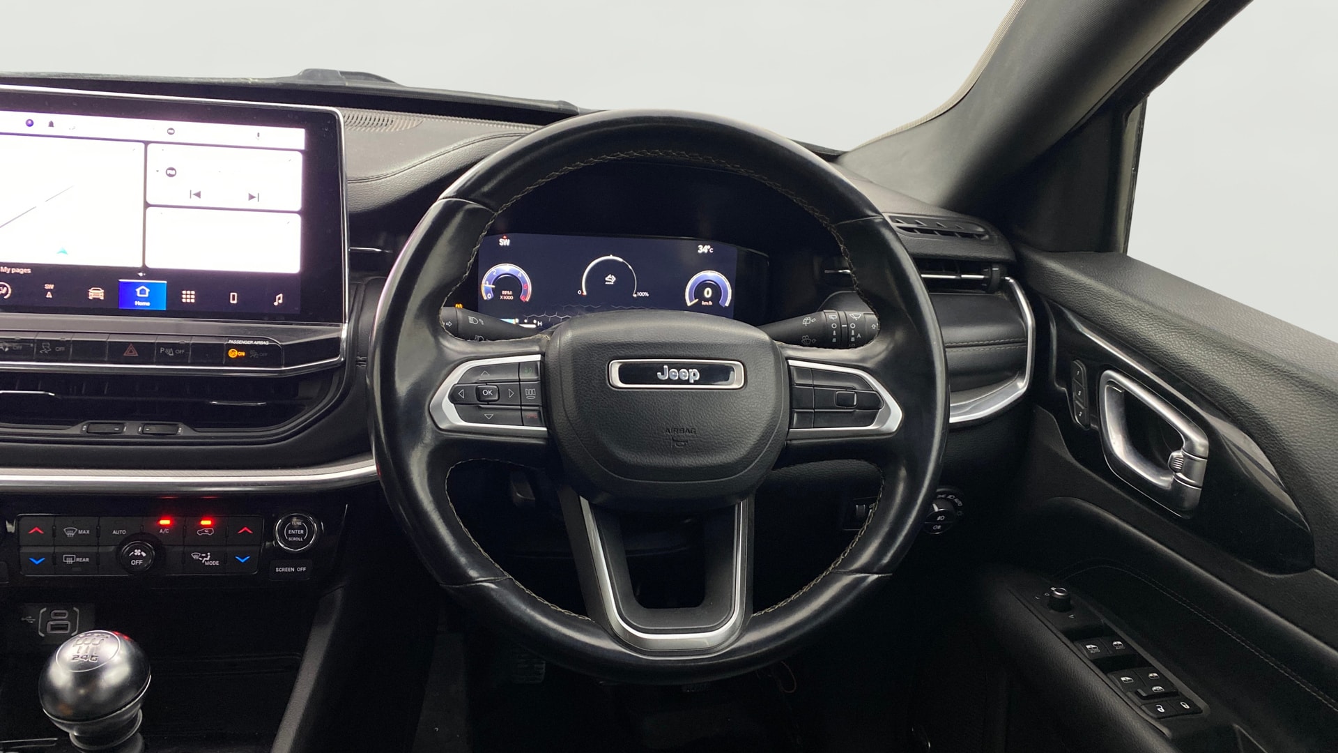 View 2022 Jeep Compass Limited 1.4 Multi AIR Petrol DDCT AT BS IV Image 12 Used 2022 Jeep Compass Limited 1.4 Multi AIR Petrol DDCT AT BS IV Image 12