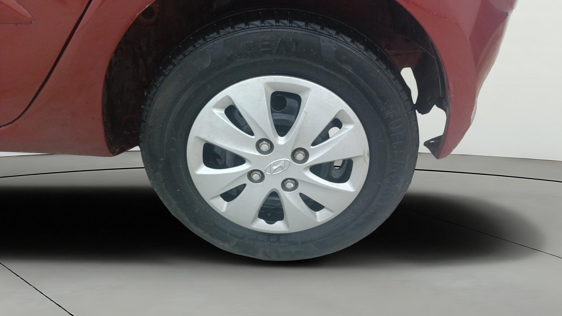 View 2013 Hyundai i10 1.2 Sportz AT Image 11 Used 2013 Hyundai i10 1.2 Sportz AT Image 11