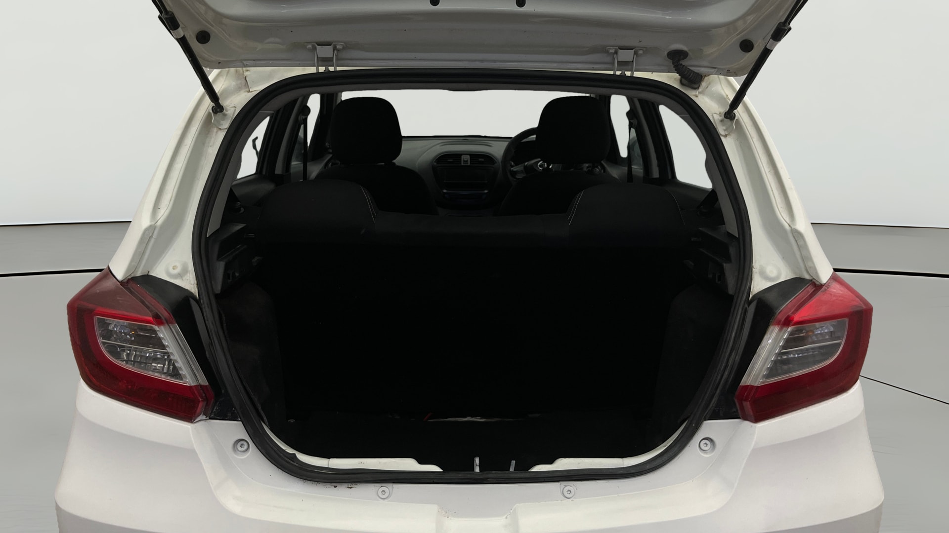 Used 2023 Tata Tiago Used 2023 Tata Tiago