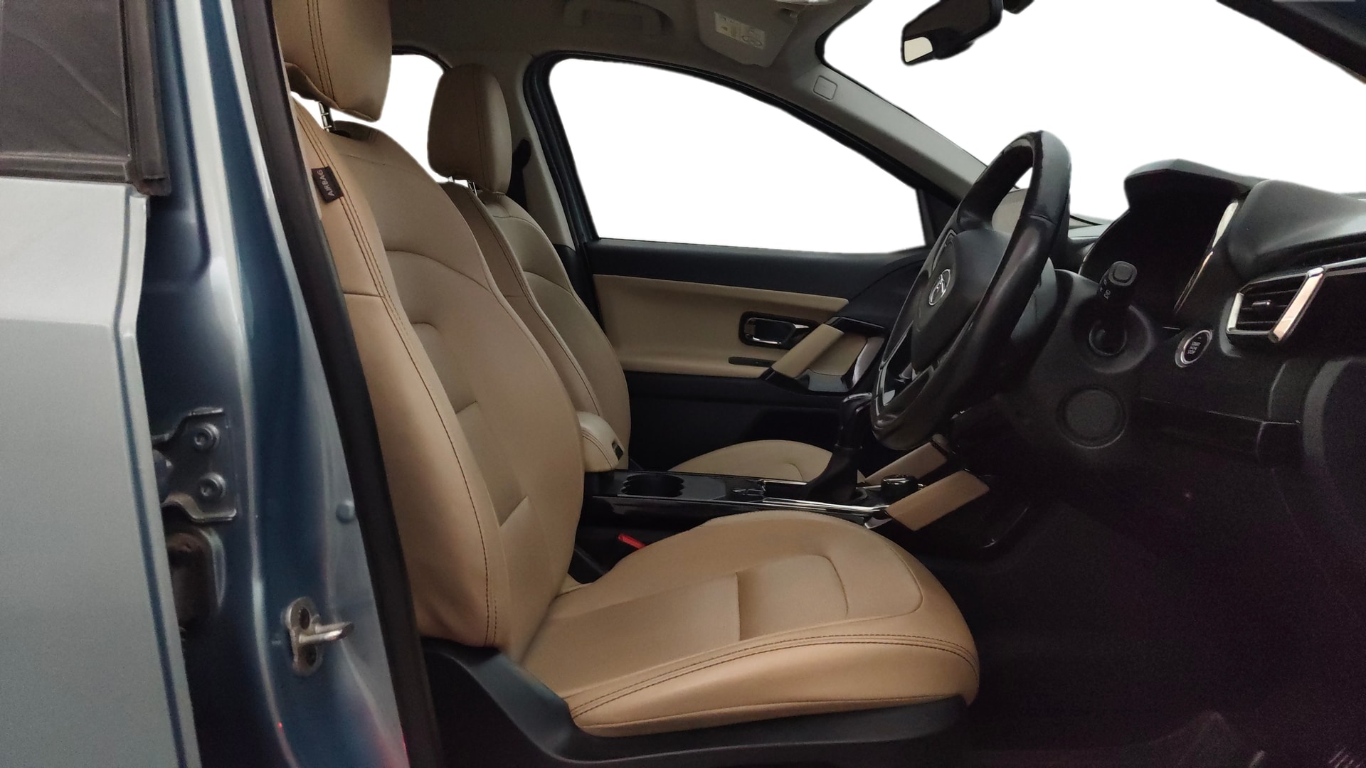 View 2021 Tata Safari XZA Plus Image 19 Used 2021 Tata Safari XZA Plus Image 19