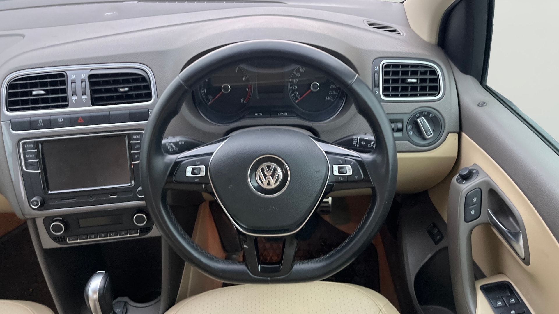 View 2021 Volkswagen Vento 1.2 L TSI Comfortline Petrol AT Image 21 Used 2021 Volkswagen Vento 1.2 L TSI Comfortline Petrol AT Image 21