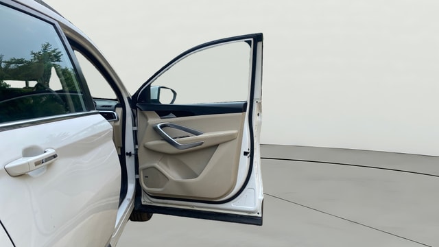 View MG Hector Image 48 Used MG Hector Image 48