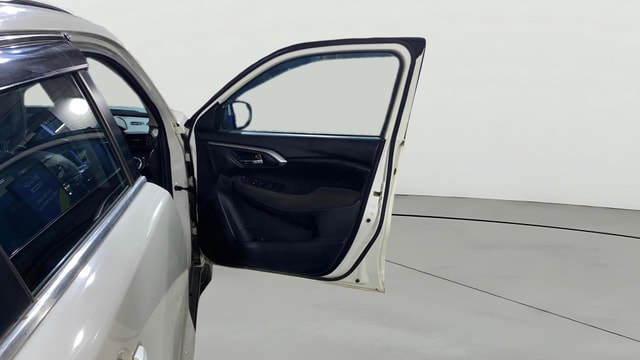 View Toyota Urban Cruiser Hyryder Image 46 Used Toyota Urban Cruiser Hyryder Image 46