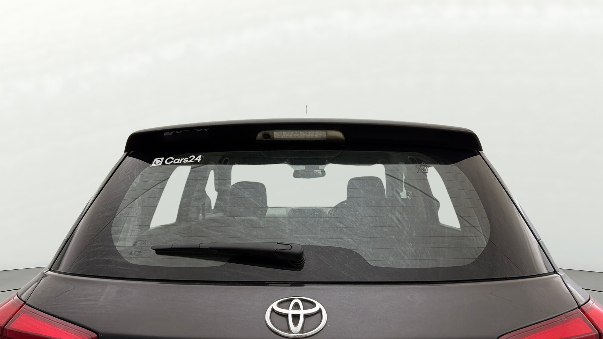 View 2022 Toyota Urban Cruiser Premium AT Image 5 Used 2022 Toyota Urban Cruiser Premium AT Image 5