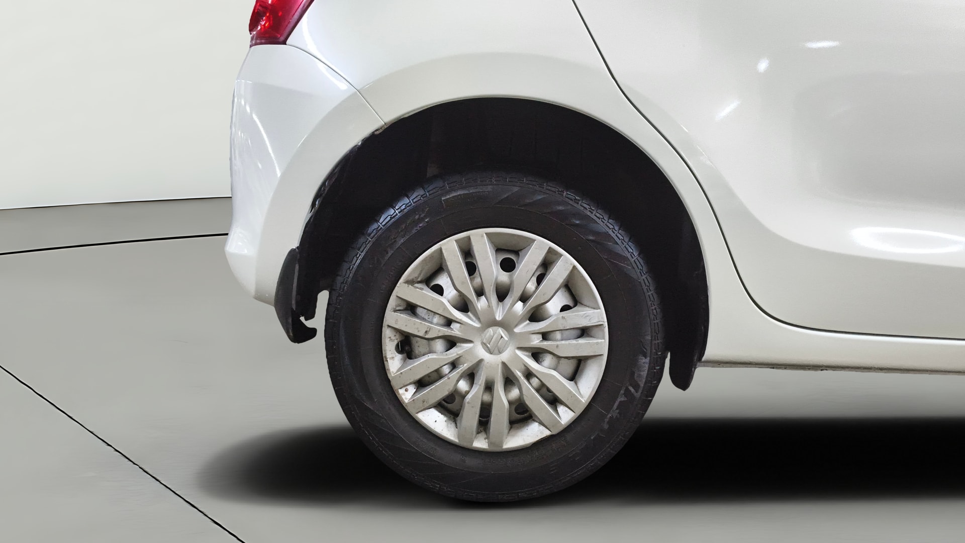 View 2023 Maruti Suzuki 1000 Base Variant Image 24 Used 2023 Maruti Suzuki 1000 Base Variant Image 24
