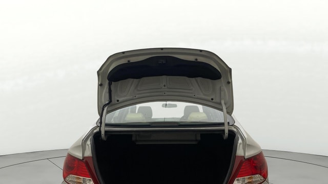 View Hyundai Fluidic Verna Image 16 Used Hyundai Fluidic Verna Image 16