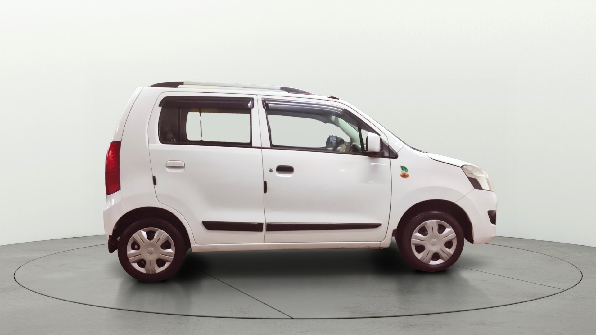 View 2018 Maruti Suzuki 1000 Base Variant Image 27 Used 2018 Maruti Suzuki 1000 Base Variant Image 27