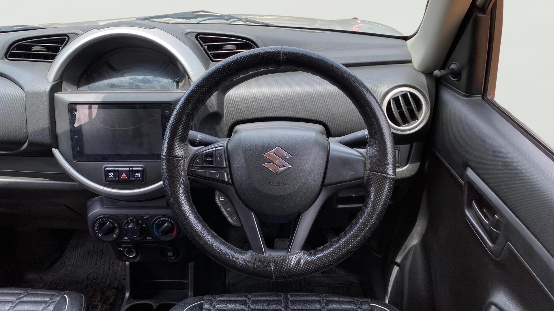 View 2020 Maruti Suzuki 1000 Base Variant Image 12 Used 2020 Maruti Suzuki 1000 Base Variant Image 12