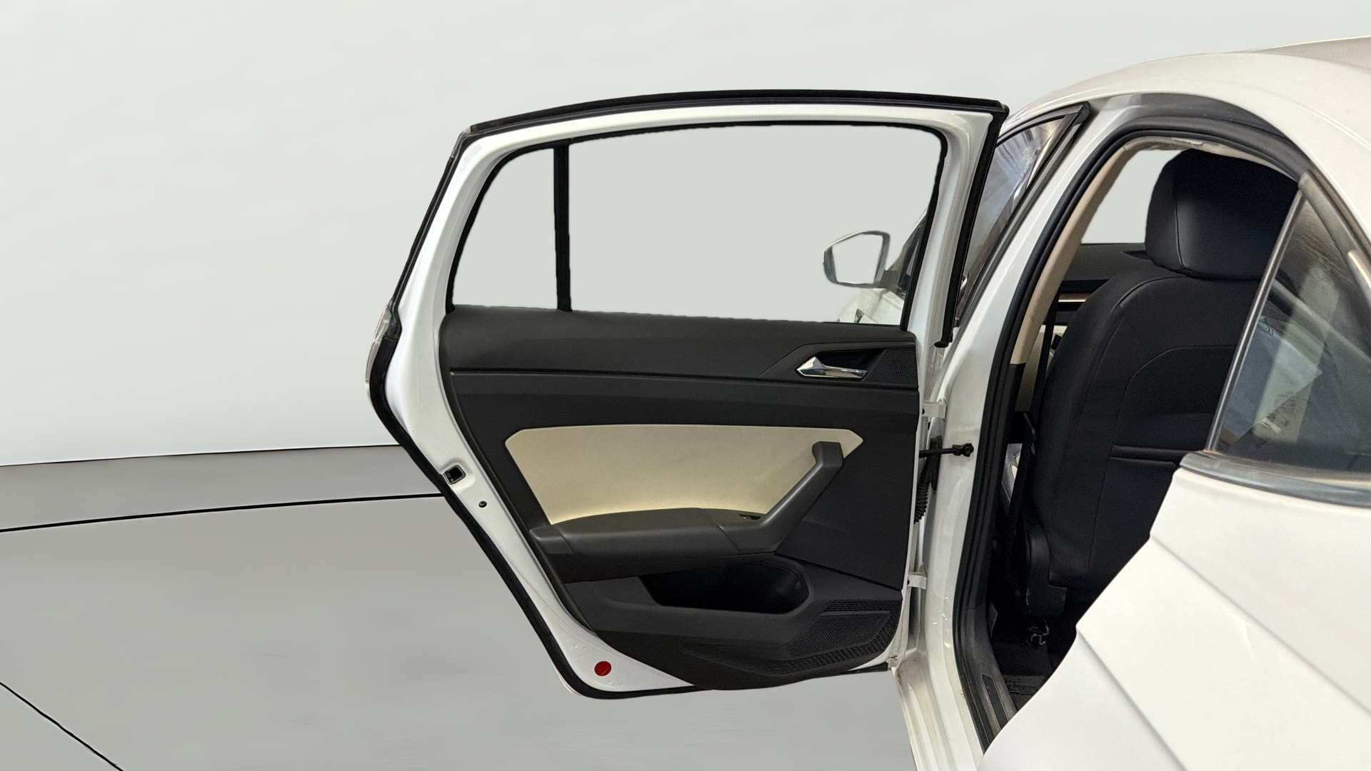 View 2023 Skoda Slavia Style 1.0 TSI AT Image 15 Used 2023 Skoda Slavia Style 1.0 TSI AT Image 15