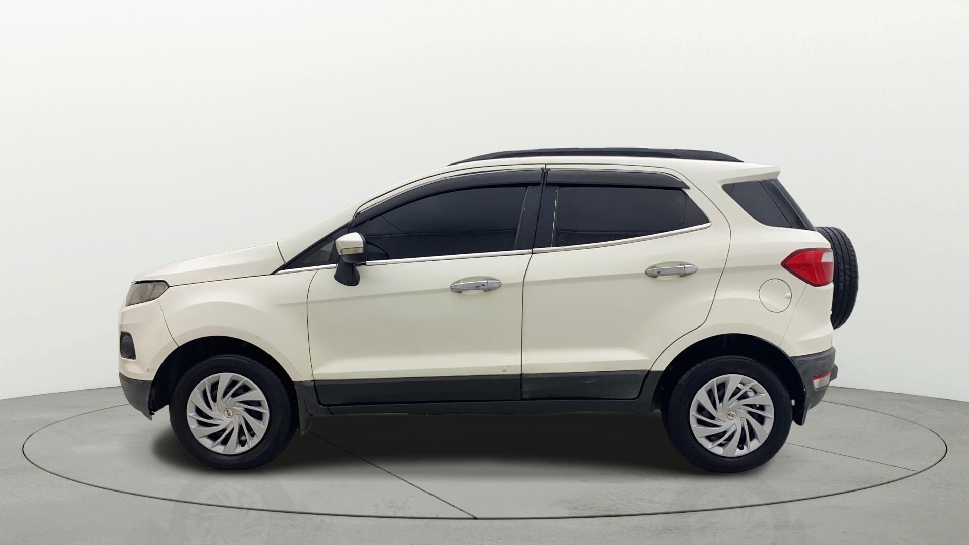View 2017 Ford EcoSport 1.5 TDCi Diesel Ambiente BS IV Image 25 Used 2017 Ford EcoSport 1.5 TDCi Diesel Ambiente BS IV Image 25