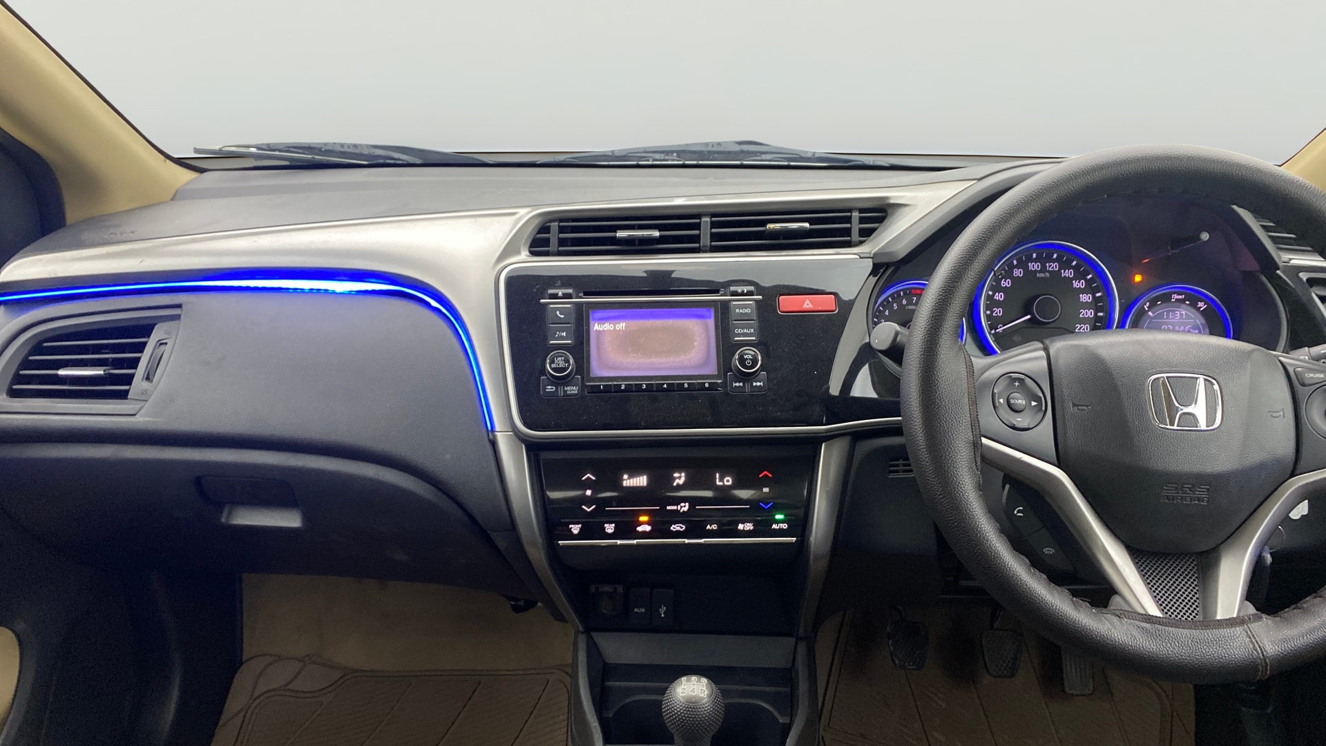 View 2015 Honda City ZX MT Diesel Anniversary Edition Image 18 Used 2015 Honda City ZX MT Diesel Anniversary Edition Image 18