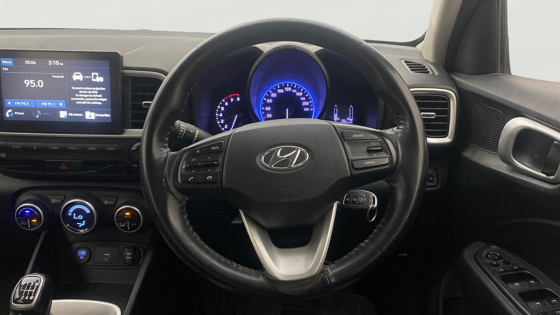 View 2019 Hyundai Venue SX 1.0 Petrol Image 13 Used 2019 Hyundai Venue SX 1.0 Petrol Image 13
